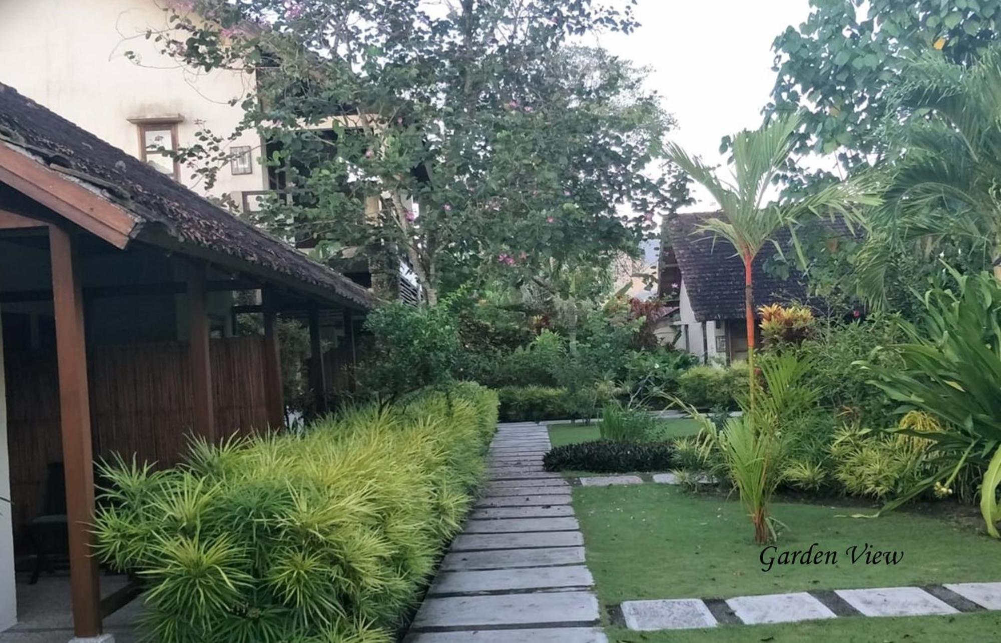 Cocotinos Manado Hotell Eksteriør bilde